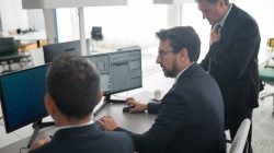 Membangun Literasi Finansial Melalui Teknologi Platform Digital