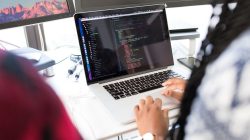 CodeF: Pengusaha Tangerang Harus Maksimalkan Web Compro Walau Ekonomi Sedang Dalam Tekanan